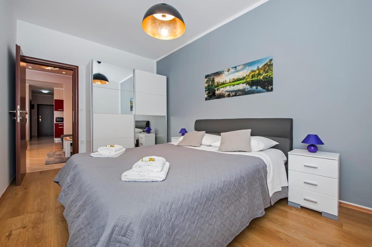 Apartament Ella *